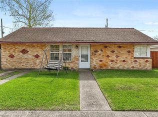 23 Coffee Dr, Chalmette, LA 70043