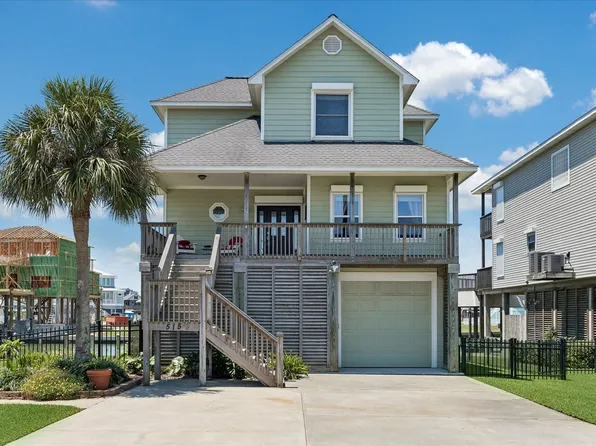 515 Westerly Dr, Tiki Island, TX 77554