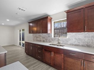 422 Clary Dr, Mesquite, TX 75149