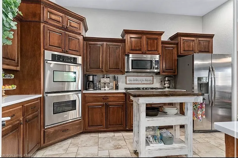 5 bed, 3.5 bath, 2962 sqft, $3,950 — Photo 3