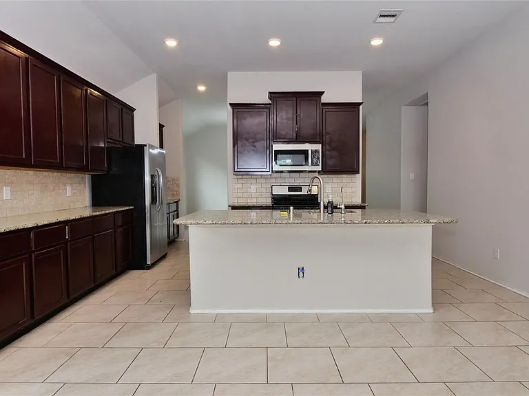 4427 Aversa Dr — Photo 5