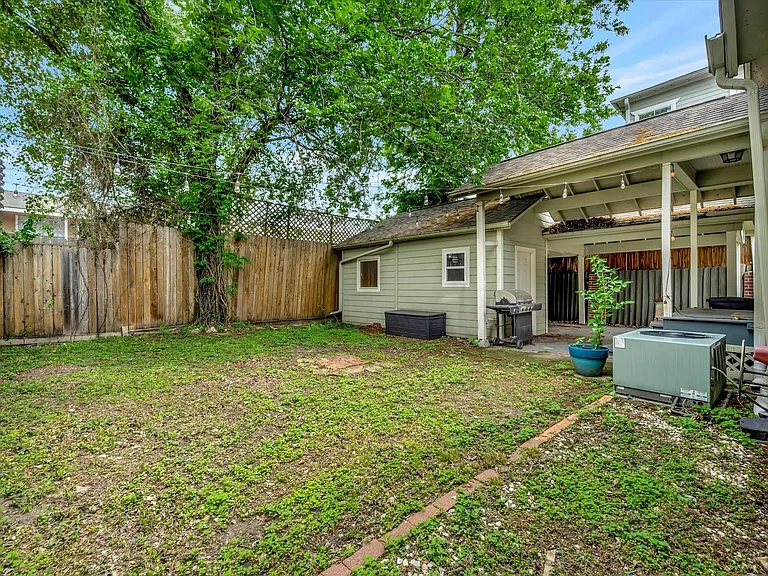 4628 Kermit St — Photo 28