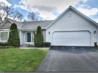 1721 Richmond Rd, Lyndhurst, OH 44124