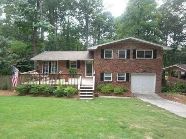 2301 Capehart Cir, Atlanta, GA 30345