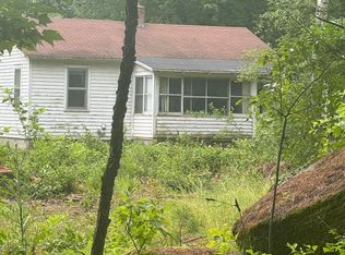 8562 N Gilmore Rd, Farwell, MI 48622