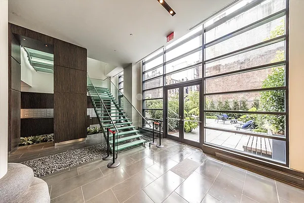 Sold by NestApple, Inc. | media 21