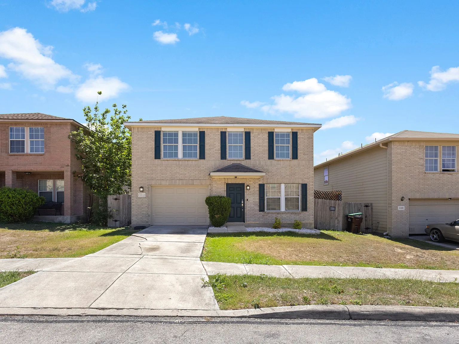 3 bed, 2.5 bath, 2166 sqft, $1,650 — Photo 1