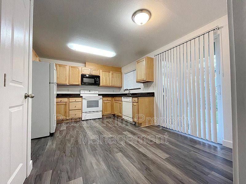 1st image of 913 75th St E APT A
