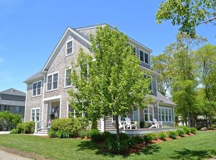 15 Highland Ave, Mattapoisett, MA 02739