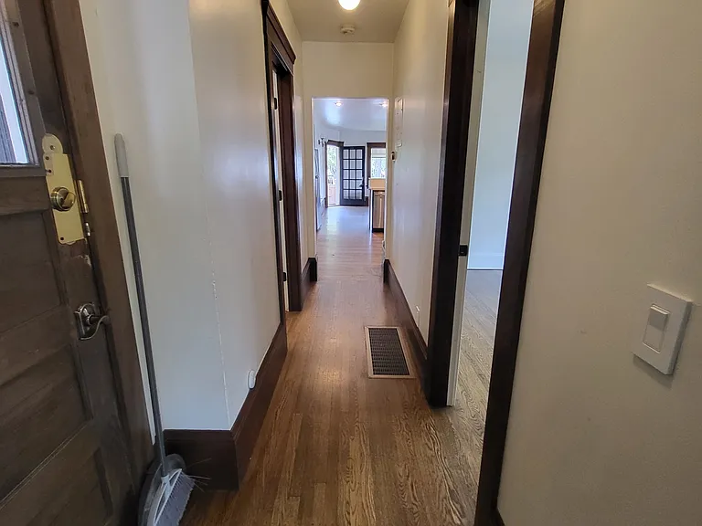 2629 Regent St — Photo 14