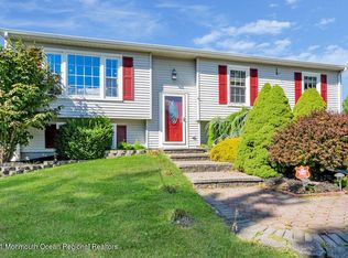 105 Conrad Ct, Manchester, NJ 08759