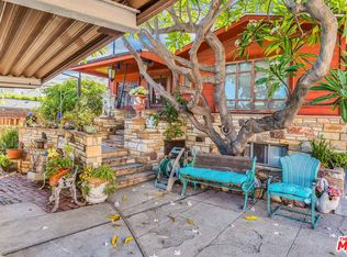 917 Hilldale Ave, West Hollywood, CA 90069