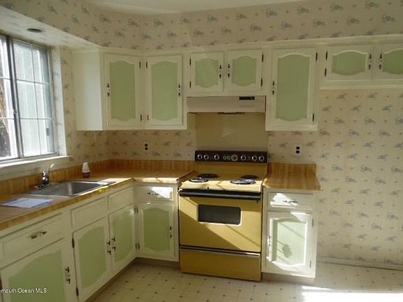 5th image of 44A Milford Ave #53