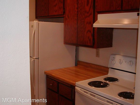 4th image of 321 1st Ave SE APT 15