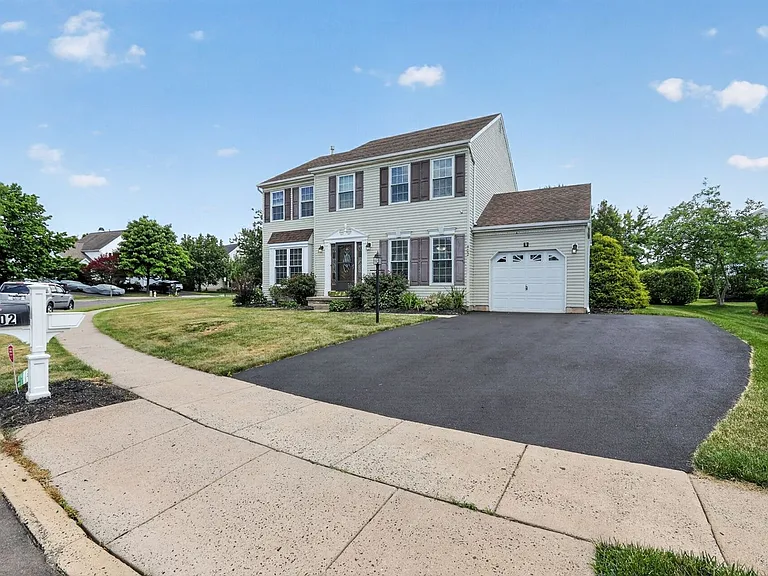402 Candlewood Way — Photo 38