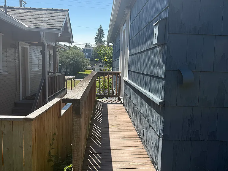 3214 Hoyt Ave — Photo 8