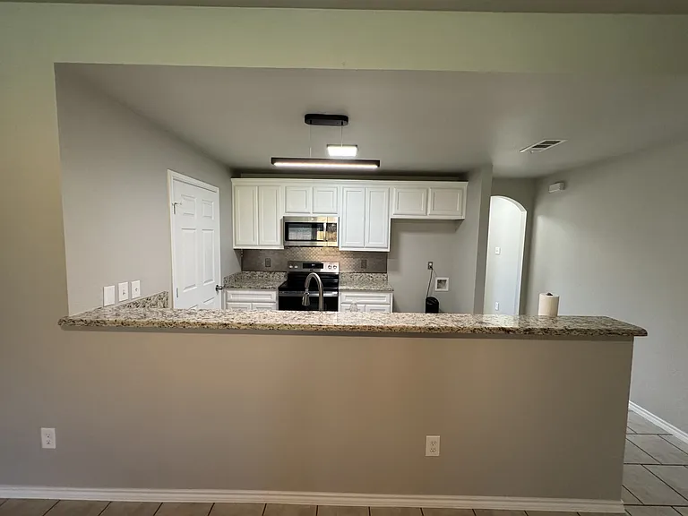 600 S Hattie St #B — Photo 6