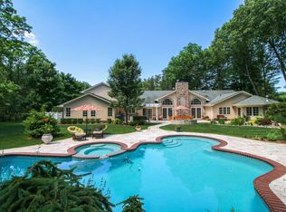 357 Algonquin Rd, Franklin Lakes, NJ 07417