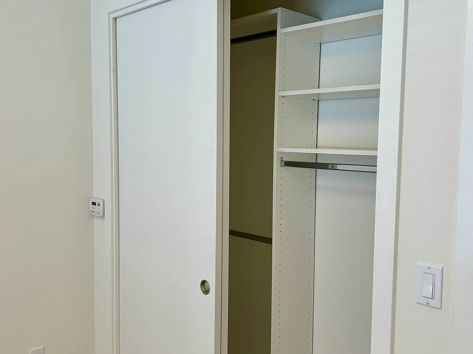 1 bed, 520 sqft, $3,945 — Photo 3
