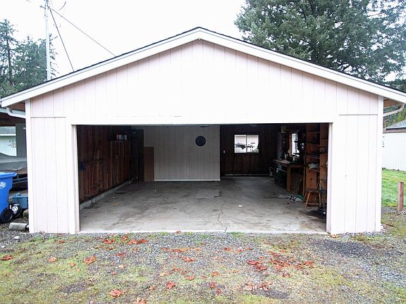 2nd image of 4913 Thompson Ln SE