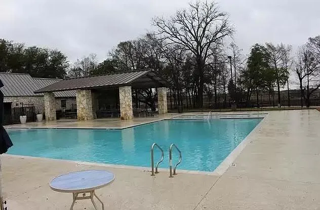 5010 Flanagan Dr — Photo 4