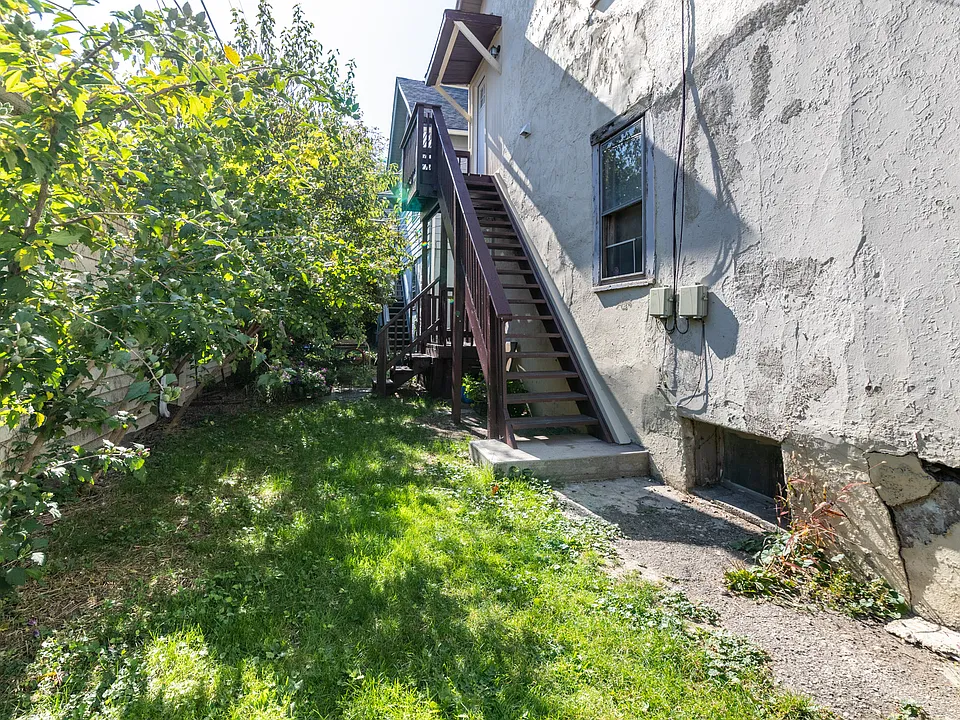 private back entrance