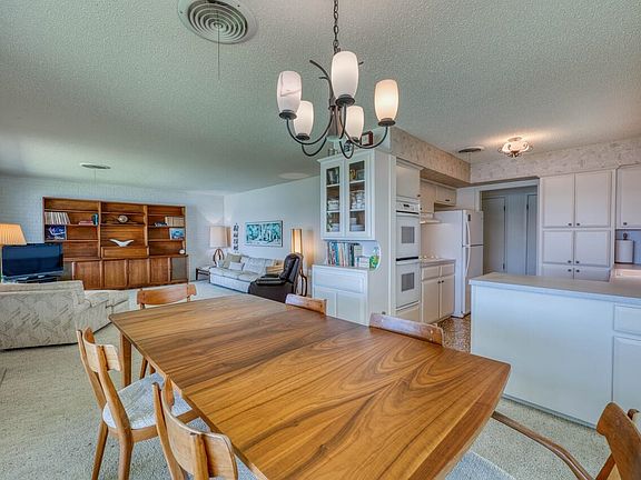 5th image of 102 Mesquite Drive