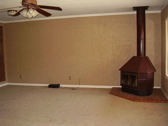 2nd image of 314 Gary Ln