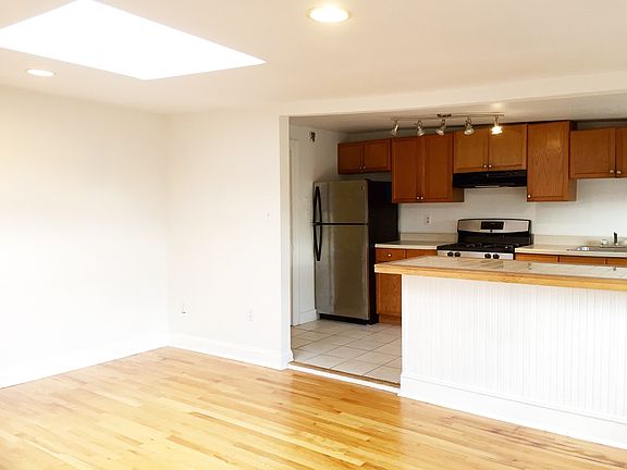 Spacious open kitchen/living room concept