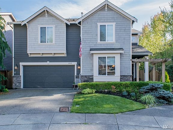 2nd image of 12418 5th Pl NE