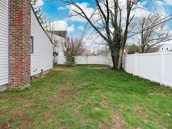 339 Roosevelt Boulevard, West Hempstead, NY 11552