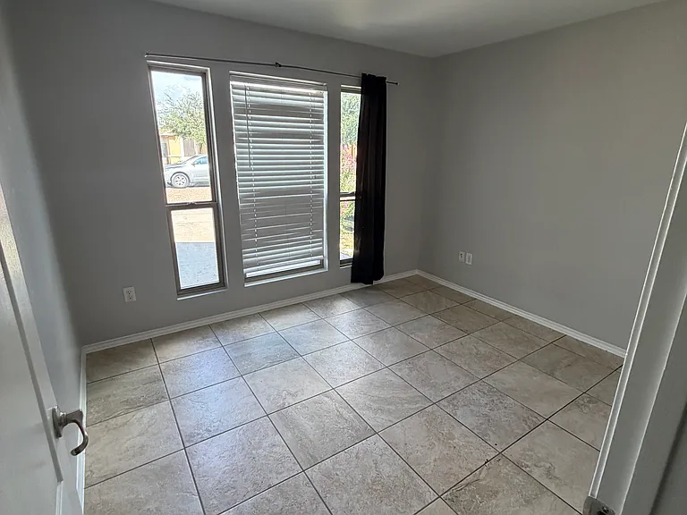 4422 Wild Flower Ave — Photo 11
