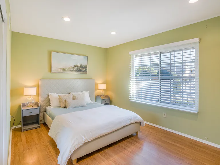23721 Pasatiempo Ln — Photo 18