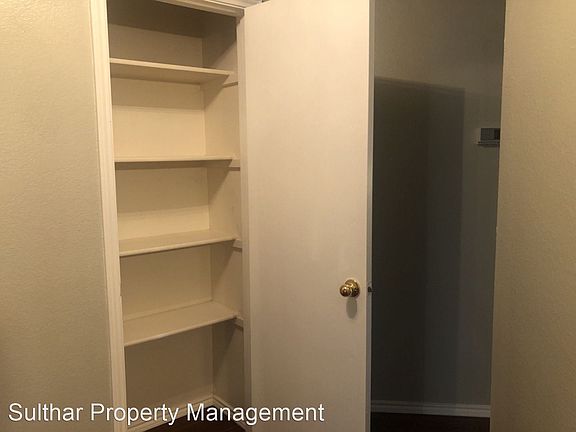 4th image of 4605 Willow Way Dr
