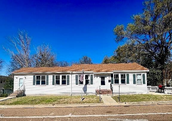 2nd image of 1013 Main St