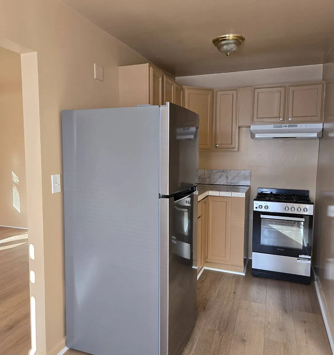1 bed, 500 sqft, $1,800 — Photo 3