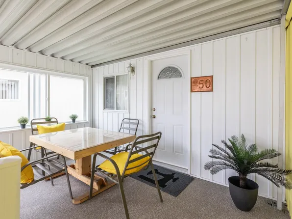 15875 20th Ave #50, Surrey, BC V4A 2B1