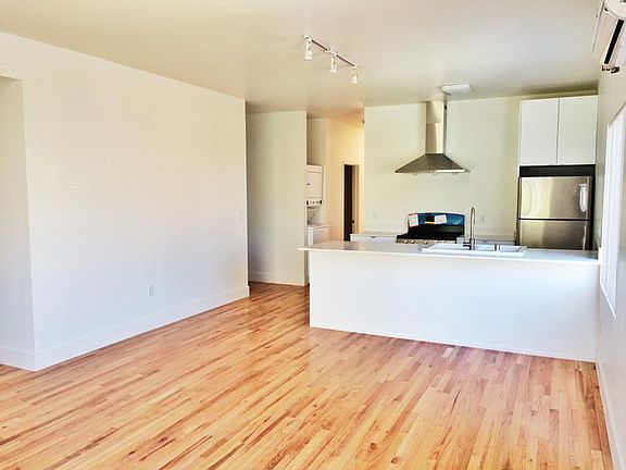 Kitchen. bright unit & large living space