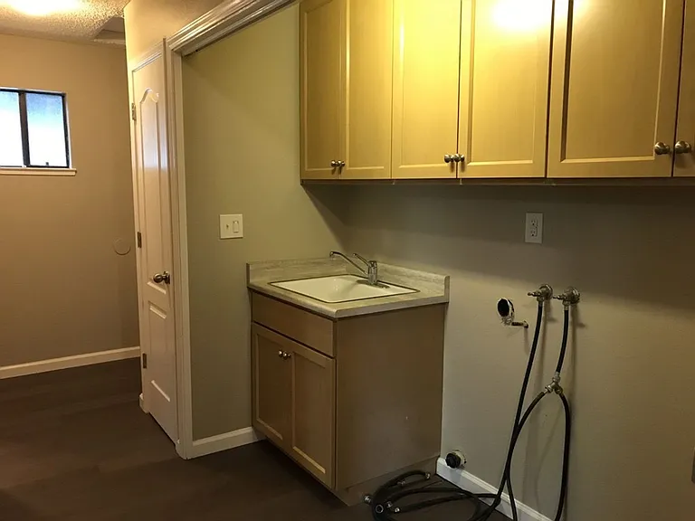 222 El Cajon Ave — Photo 8