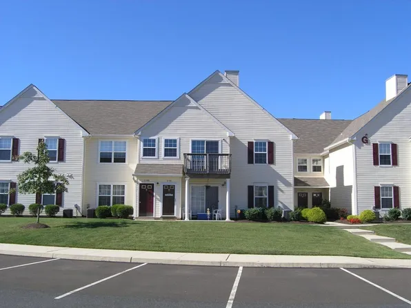 140 Horseshoe Dr, Quakertown, PA 18951