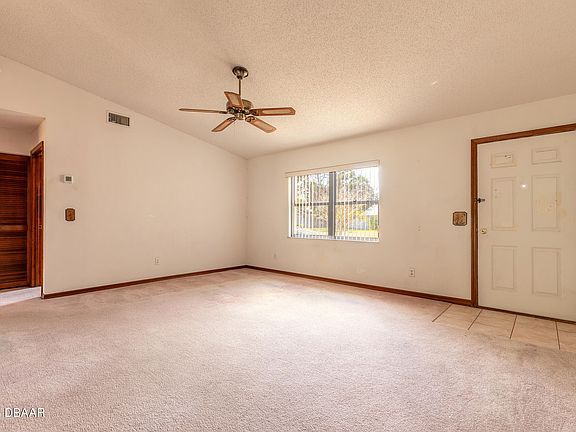4th image of 2325 Date Palm Dr