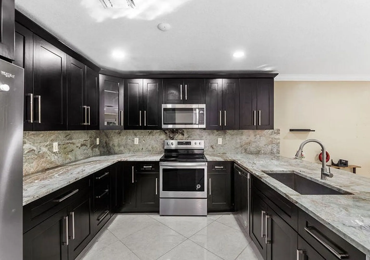 6384 Adriatic Way, West Palm Beach, FL 33413 — Photo 1