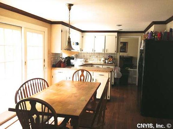 3rd image of 143 Fireside Ln