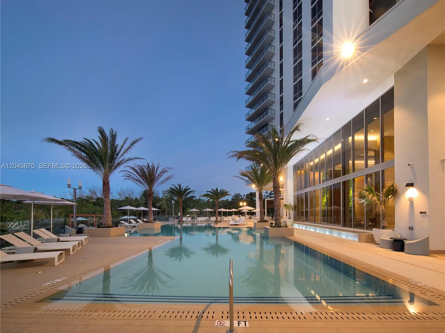 The Harbour North Condo — Photo 4