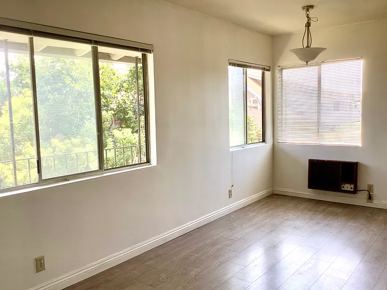 915 N Atlantic Blvd #B — Photo 1