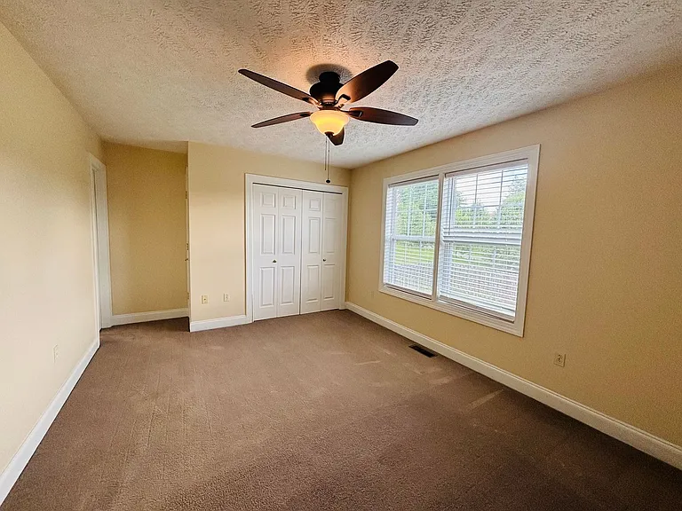120 Willow Oak Dr — Photo 9