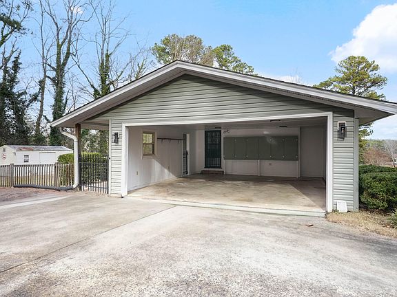 4th image of 1104 Oldham Lake Rd