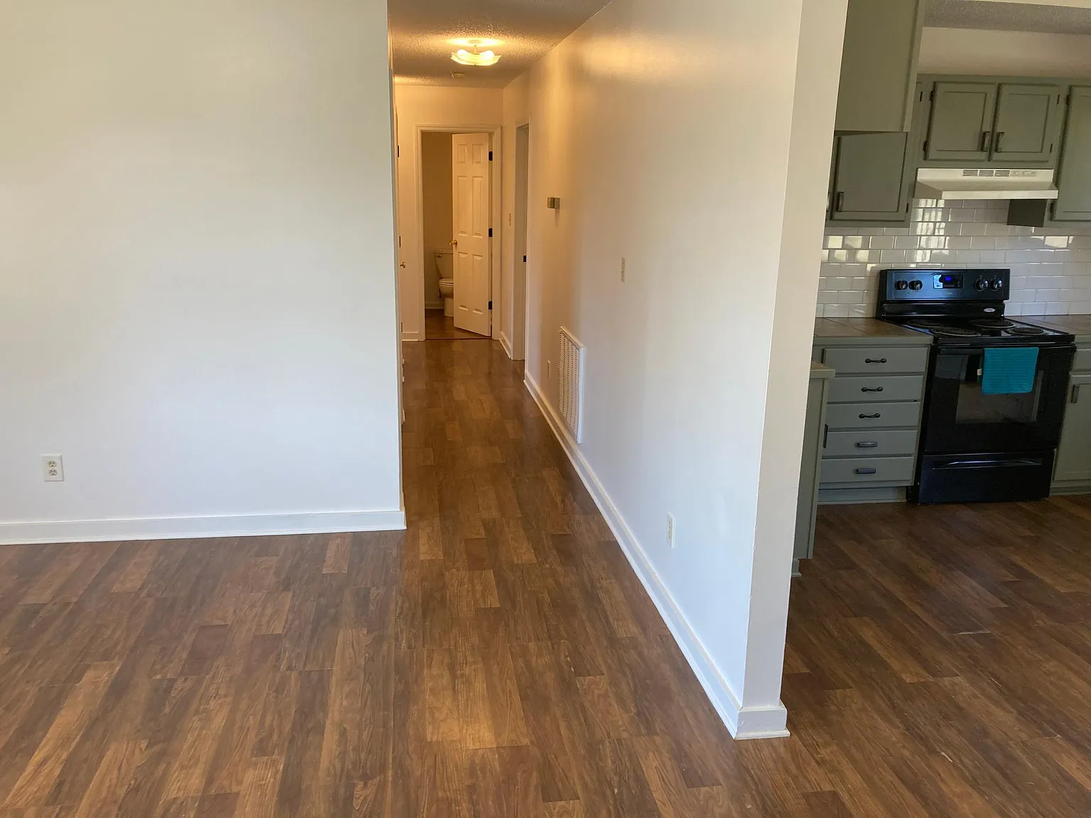 3 bed, 1400 sqft, $1,600 — Photo 3
