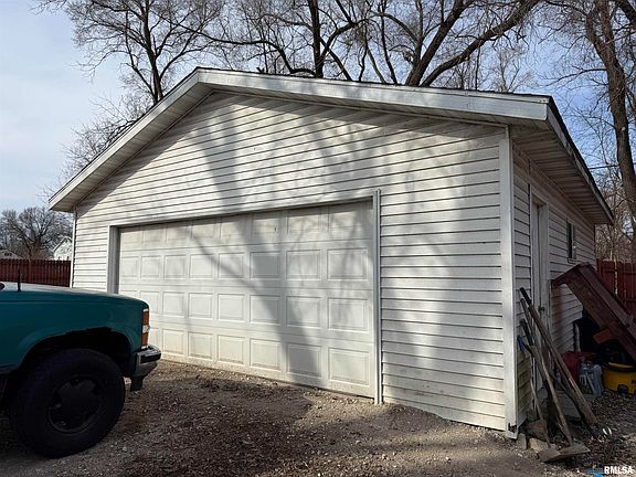 5th image of 315 N 4th St