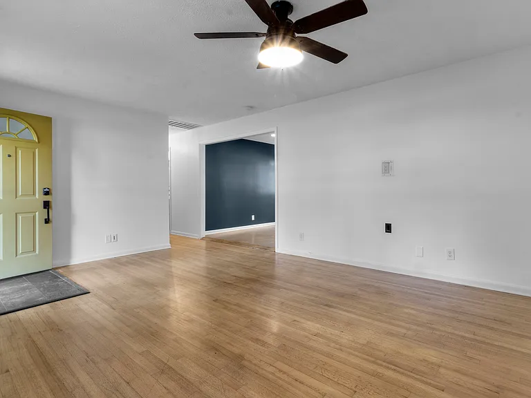820 Eaglewood Dr — Photo 6
